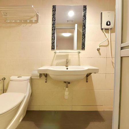 Grand Ct Hotel Malacca Esterno foto