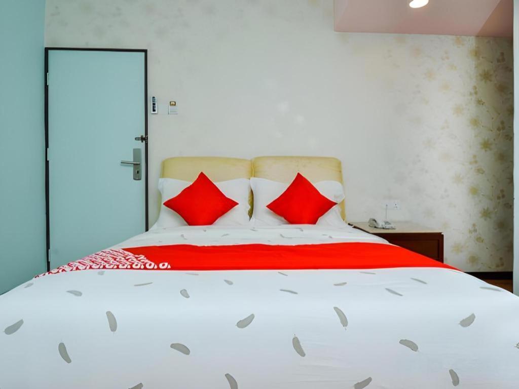 Grand Ct Hotel Malacca Esterno foto