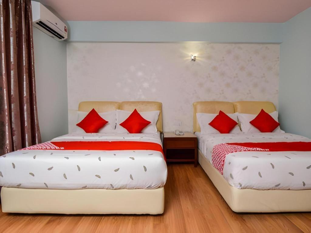 Grand Ct Hotel Malacca Esterno foto