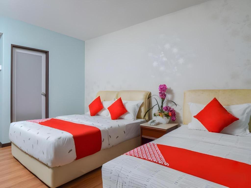 Grand Ct Hotel Malacca Esterno foto
