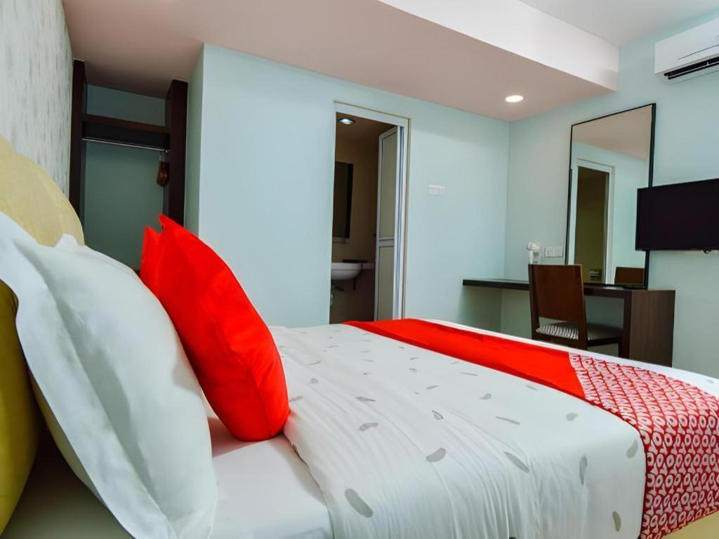 Grand Ct Hotel Malacca Esterno foto