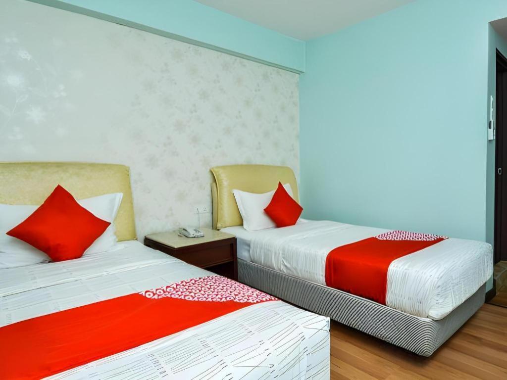 Grand Ct Hotel Malacca Esterno foto