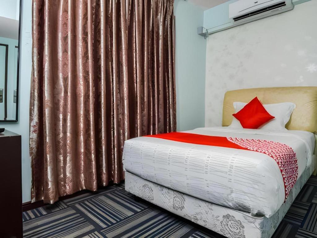 Grand Ct Hotel Malacca Esterno foto