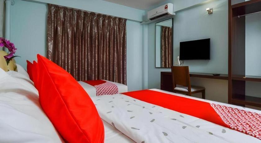 Grand Ct Hotel Malacca Esterno foto