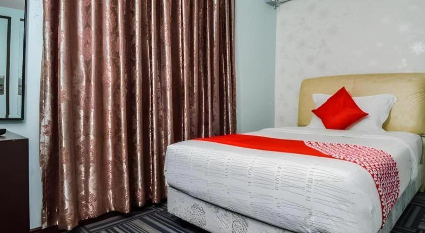 Grand Ct Hotel Malacca Esterno foto