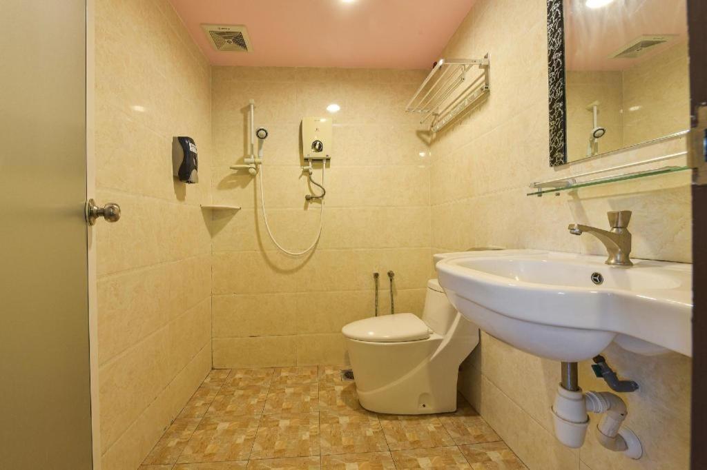 Grand Ct Hotel Malacca Esterno foto