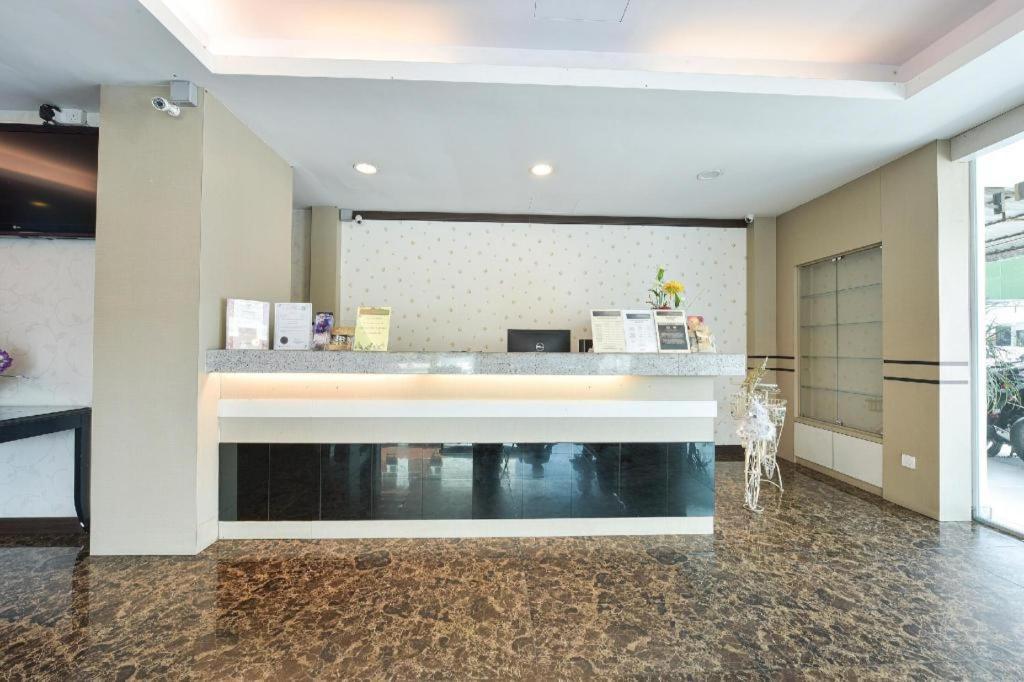Grand Ct Hotel Malacca Esterno foto