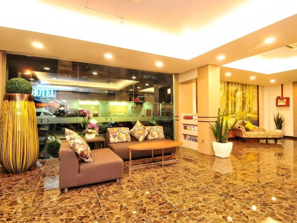 Grand Ct Hotel Malacca Esterno foto